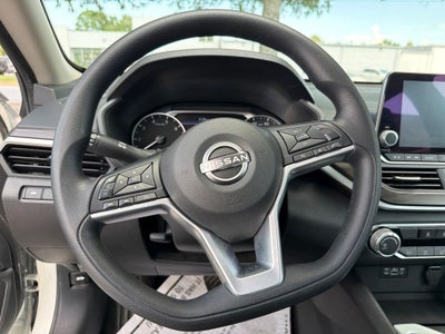 2025 Nissan Altima 2.5 SV CarFax 1-OWNER