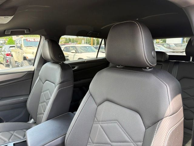 2025 Volkswagen Atlas Cross Sport 2.0T SE w/Technology CLEAN CARFAX 1-OWNER