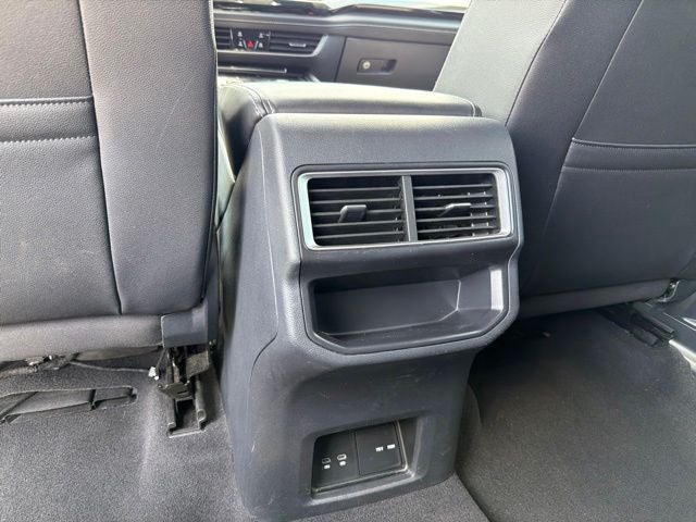 2025 Volkswagen Atlas Cross Sport 2.0T SE w/Technology CLEAN CARFAX 1-OWNER