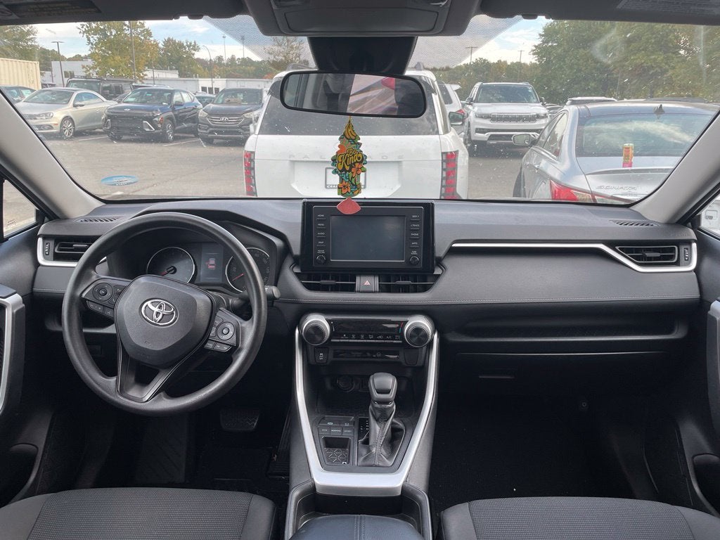 2019 Toyota RAV4 LE Clean CarFax, Blind Spot Warning