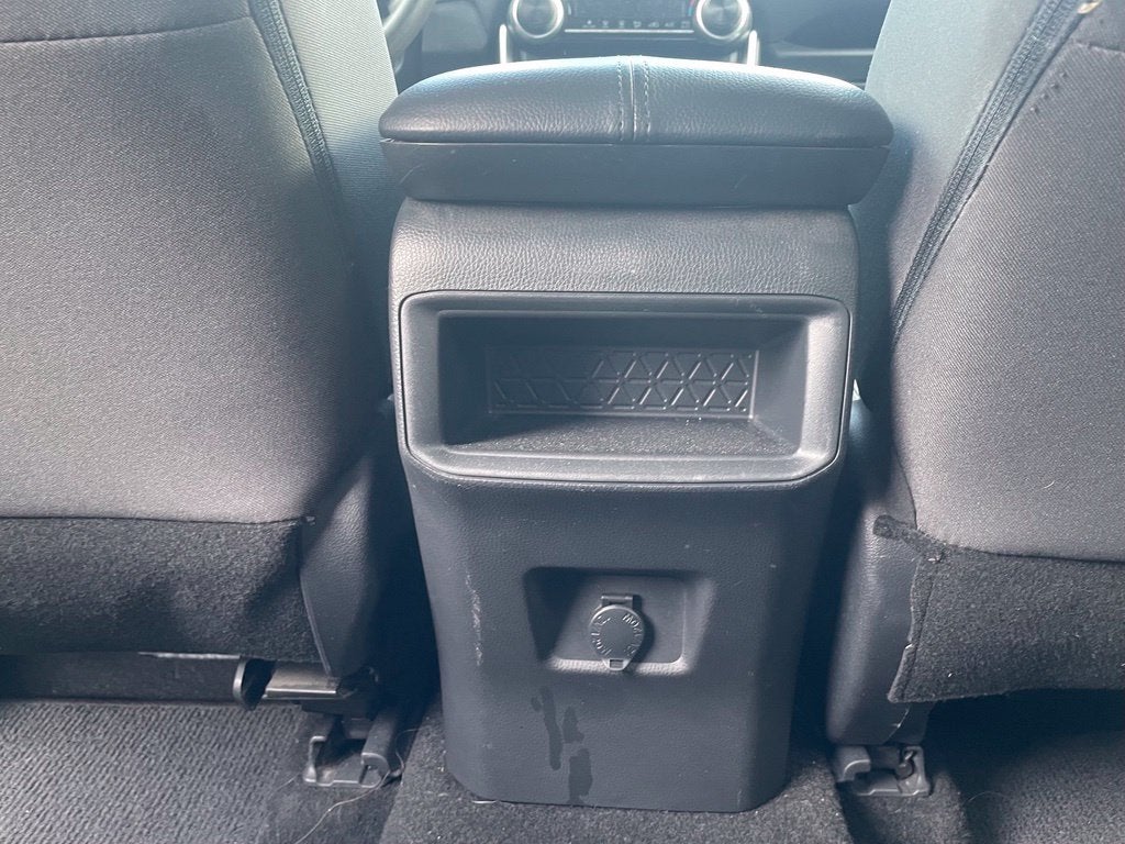 2019 Toyota RAV4 LE Clean CarFax, Blind Spot Warning