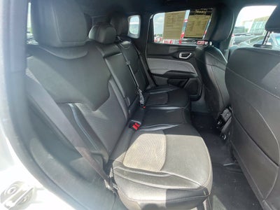 2024 Jeep Compass Latitude Clean CarFax, One Owner