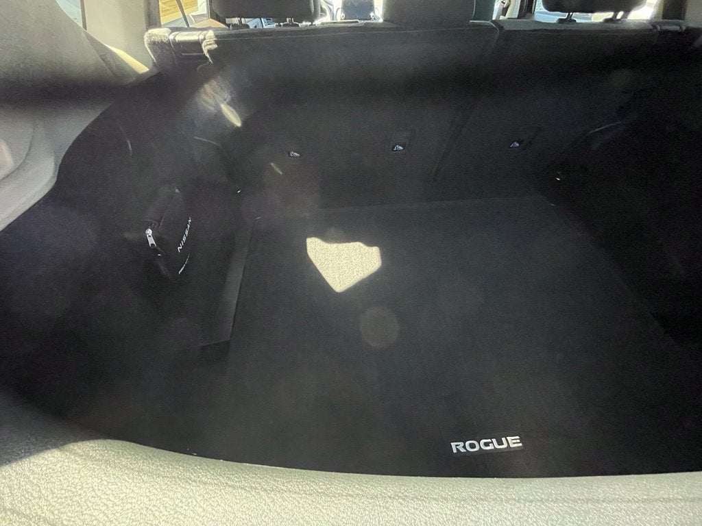 2023 Nissan Rogue SV Clean CarFax, Low Miles