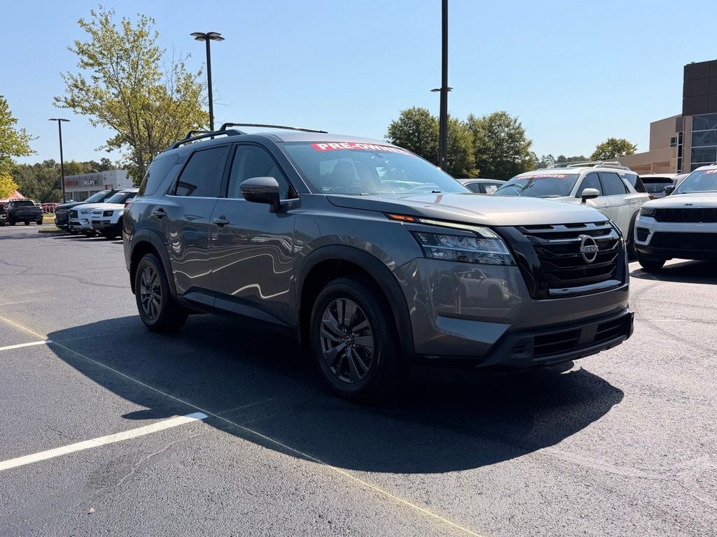 2022 Nissan Pathfinder SV 4WD, Clean CarFax, CarFax One Owner