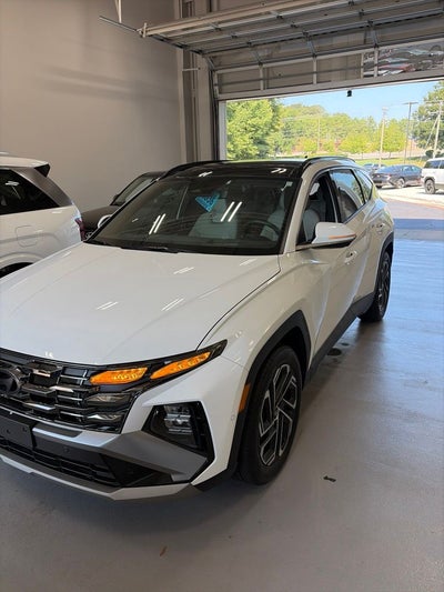 2025 Hyundai Tucson Limited Clean CarFax, One Owner
