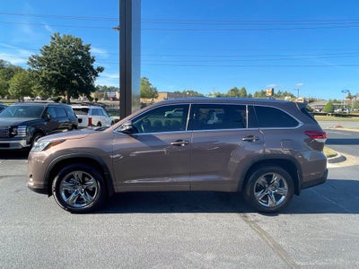 2019 Toyota Highlander Limited Platinum Third Row, Leather, Clean CarFax, One Owner, Low M
