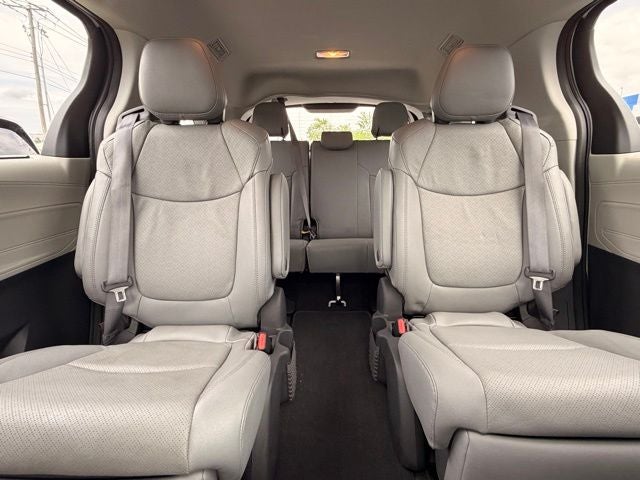 2023 Toyota Sienna Limited 7 Passenger