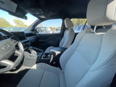 2025 Toyota 4Runner SR5 Clean CarFax, Third Row Seat
