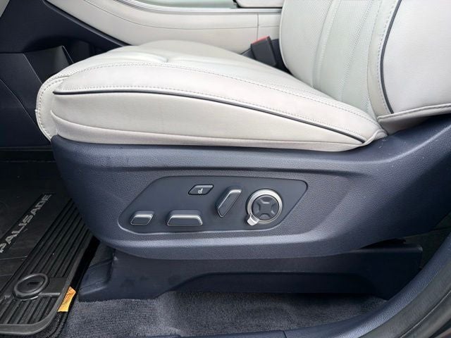 2025 Hyundai Palisade Calligraphy CLEAN CARFAX 1-OWNER