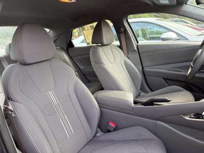 2025 Hyundai Elantra SEL Sport One Owner, Clean CarFax