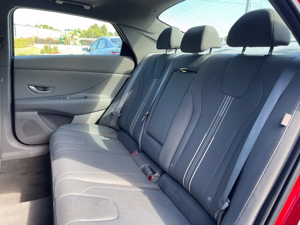 2025 Hyundai Elantra SEL Convenience CARFAX 1-Owner