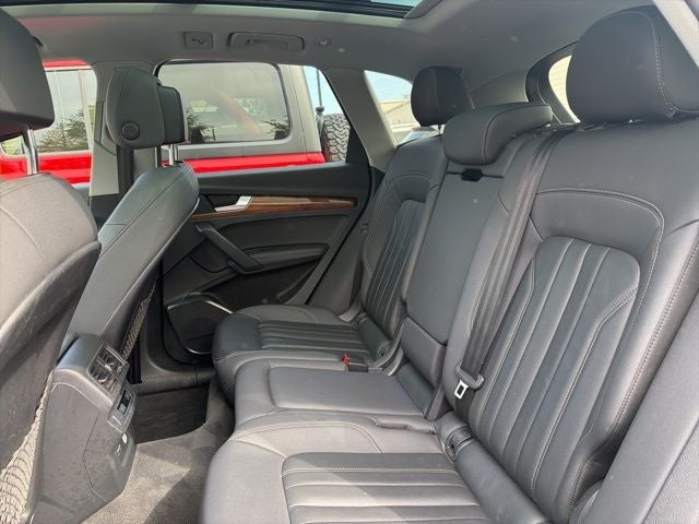 2022 Audi Q5 45 S line Premium quattro