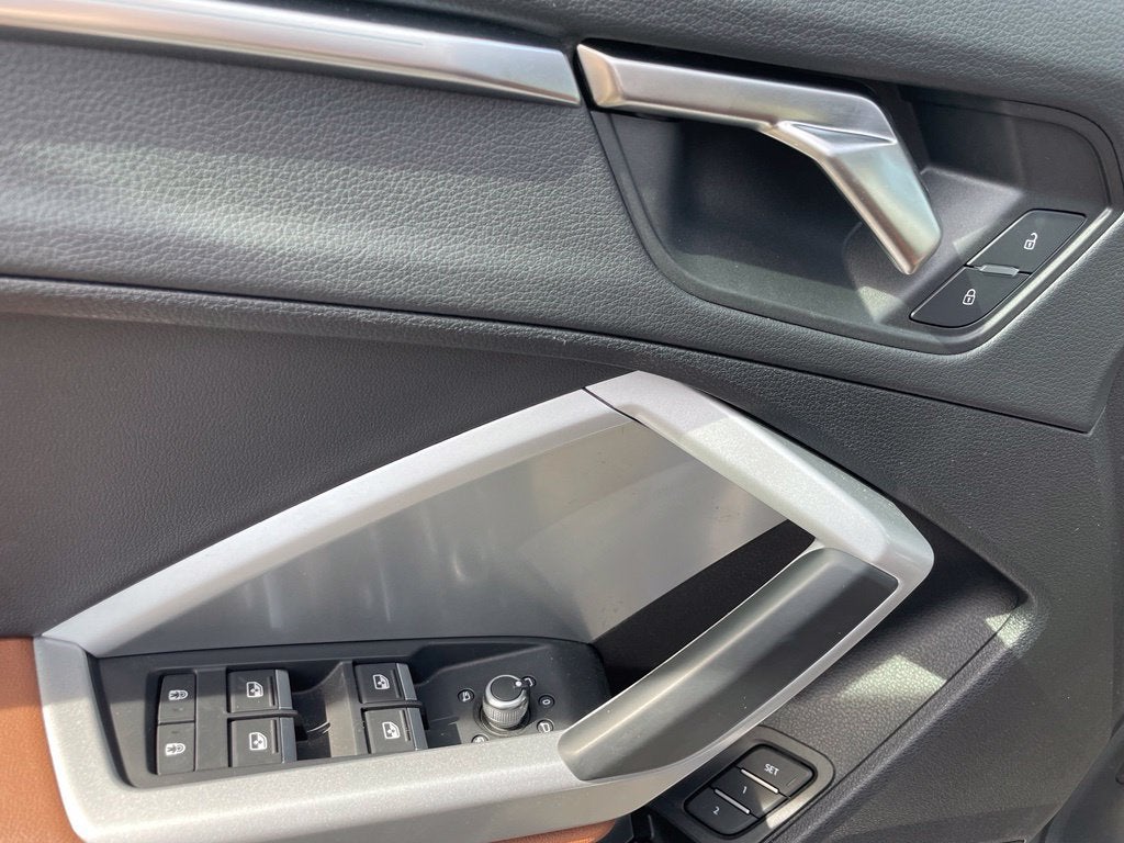 2024 Audi Q3 Premium Plus, One Owner, Navi, Leather, Moonroof S Line quattro