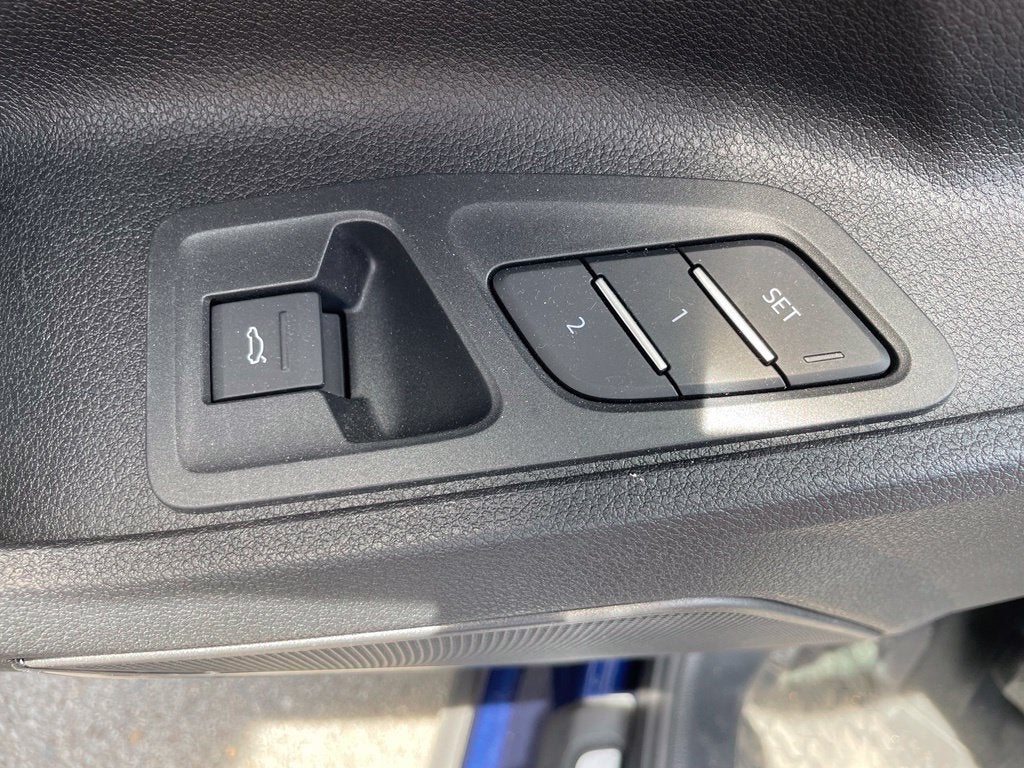 2024 Audi Q3 Premium Plus, One Owner, Navi, Leather, Moonroof S Line quattro