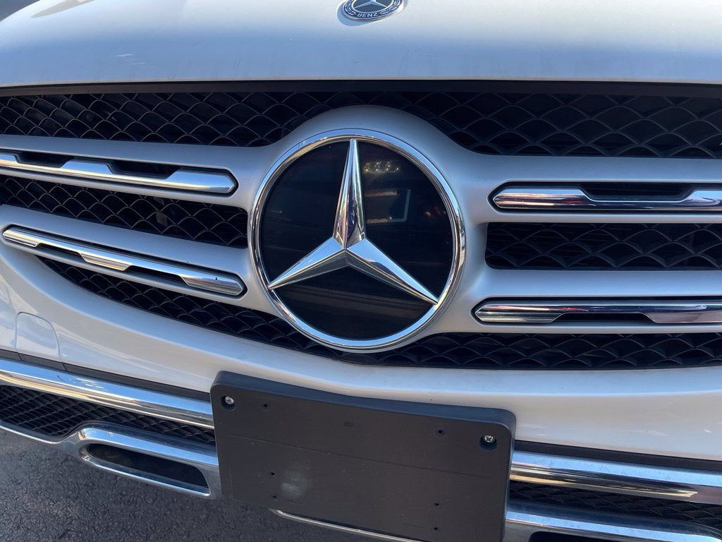 2020 Mercedes-Benz GLC GLC 300 Pano Roof, Leather, Low Miles, One Owner