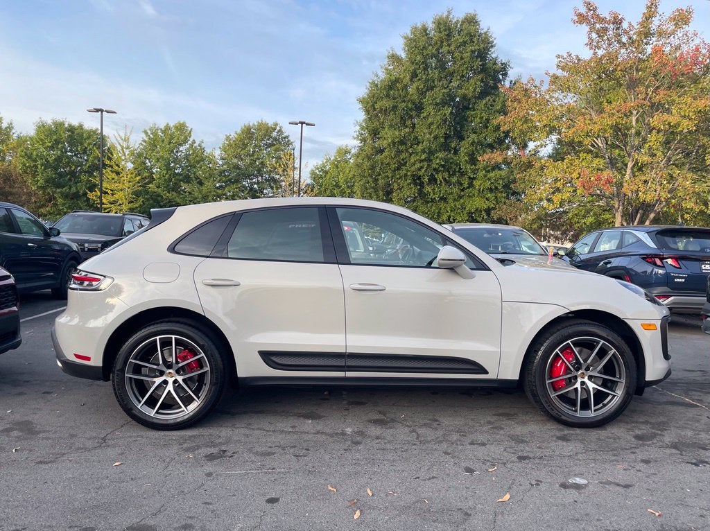 2022 Porsche Macan S Premium Plus Pkg, Clean CarFax, One Owner, Low Mil