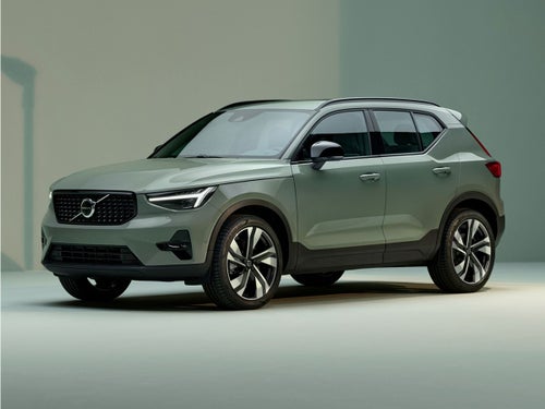 2024 Volvo XC40 B5 Core