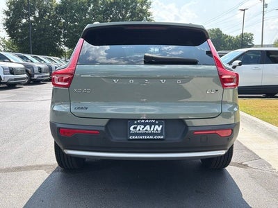 2024 Volvo XC40 B5 Core CLEAN CARFAX 1-OWNER