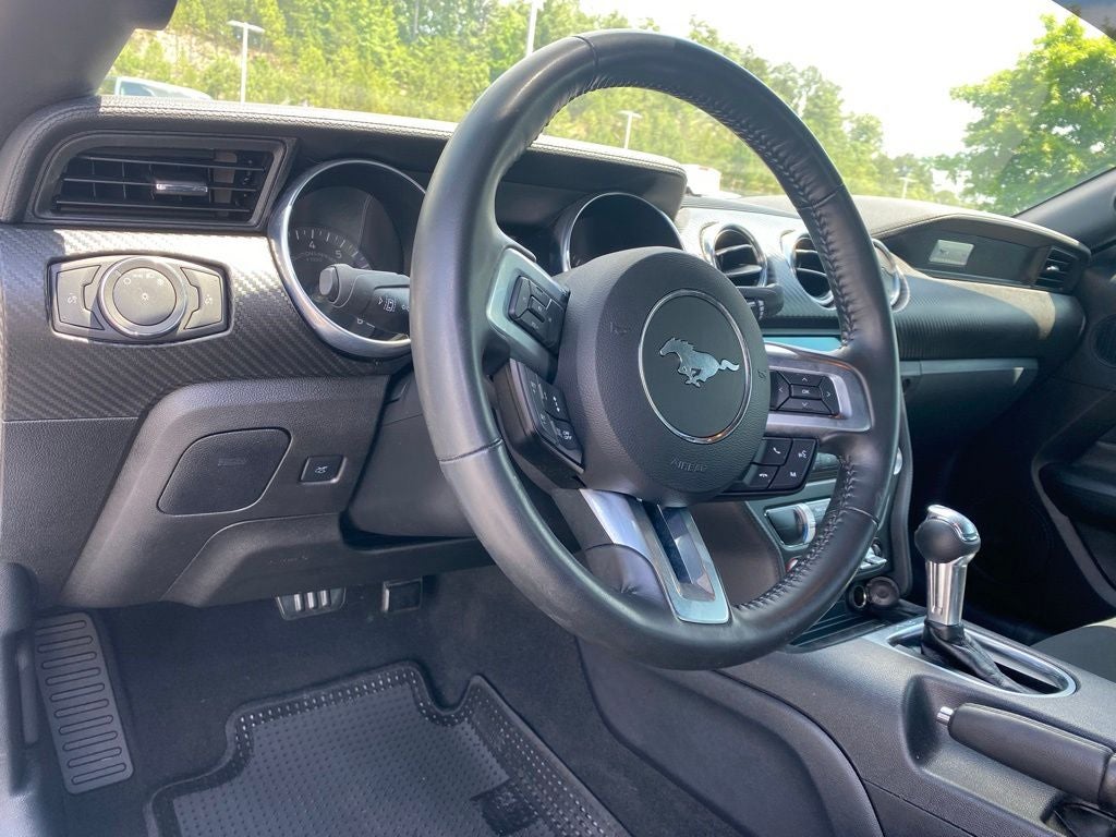 2022 Ford Mustang EcoBoost
