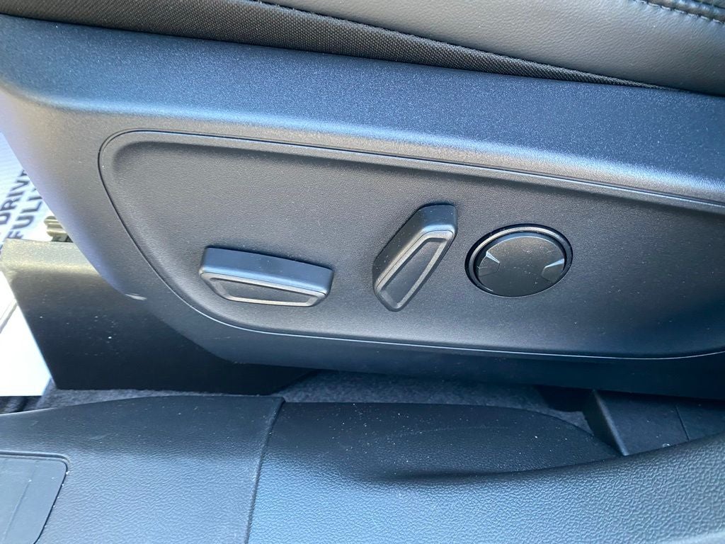 2026 Ford Escape Hybrid ST-Line Select