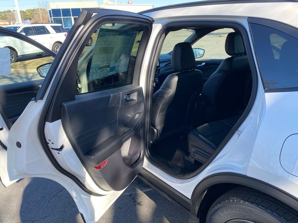 2026 Ford Escape Hybrid ST-Line Select