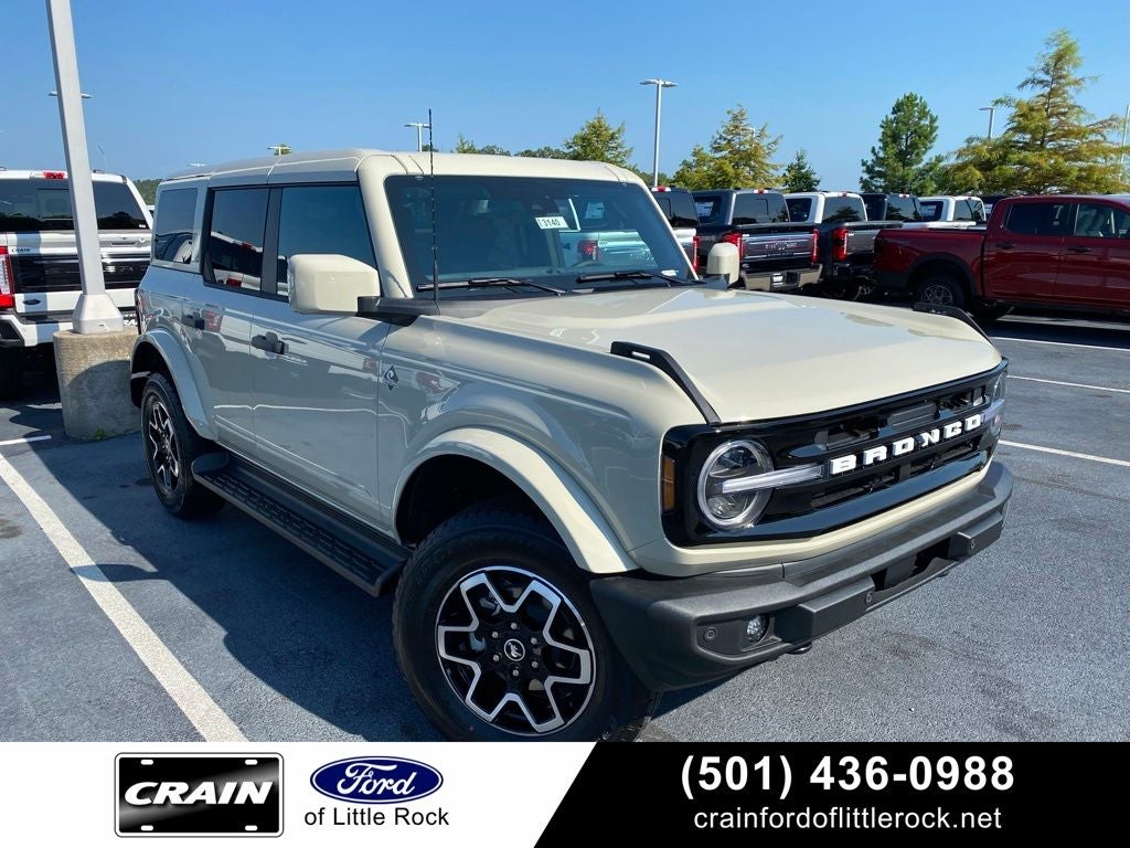 2026 Ford Bronco Outer Banks