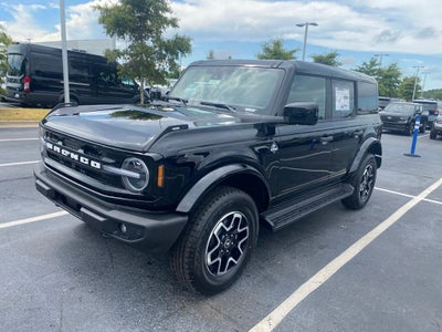 2026 Ford Bronco Outer Banks