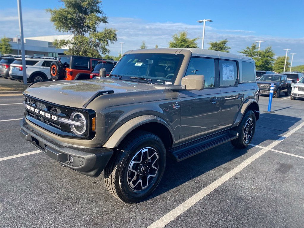 2026 Ford Bronco Outer Banks