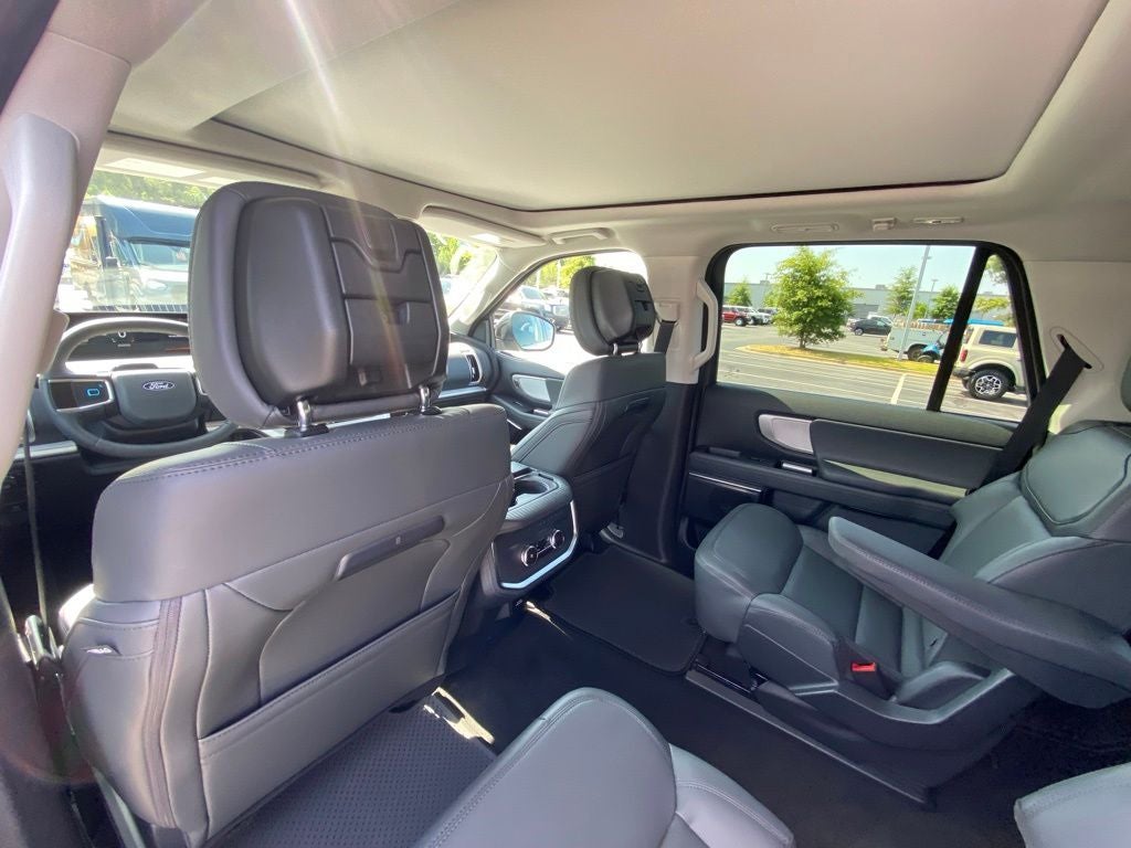 2027 Ford Expedition Active