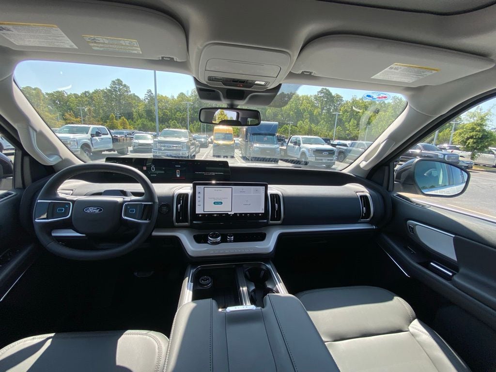 2027 Ford Expedition Active