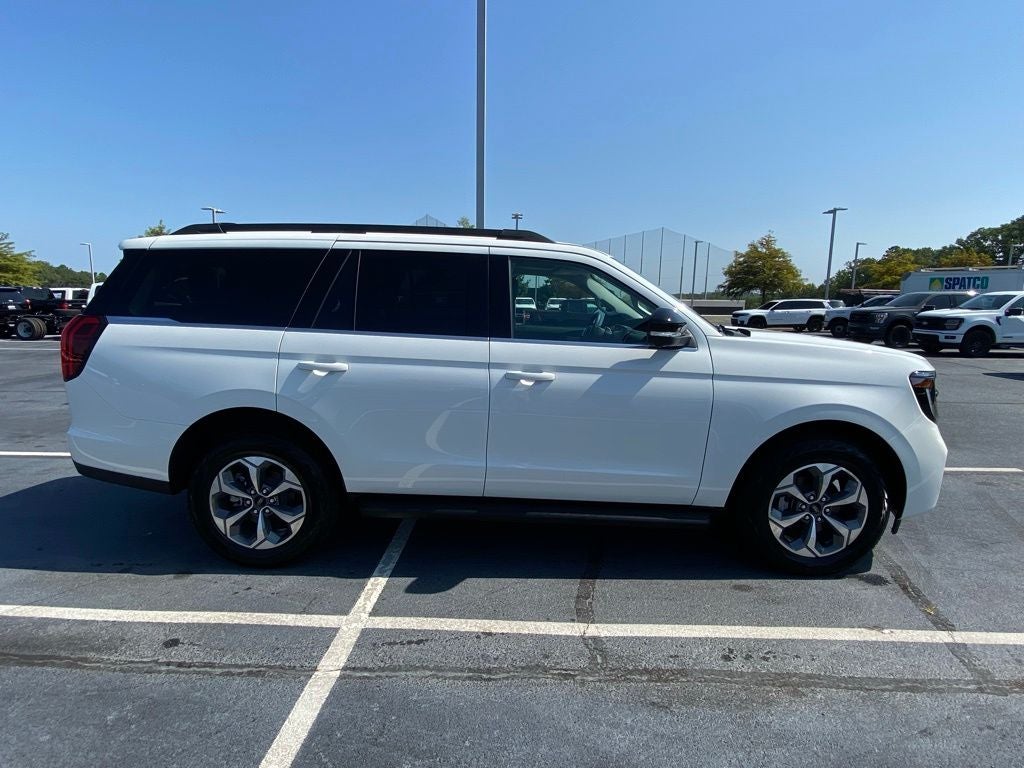 2027 Ford Expedition Active