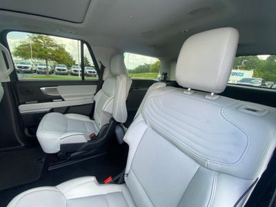 2027 Ford Expedition Platinum