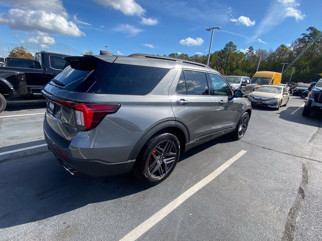 2027 Ford Explorer ST
