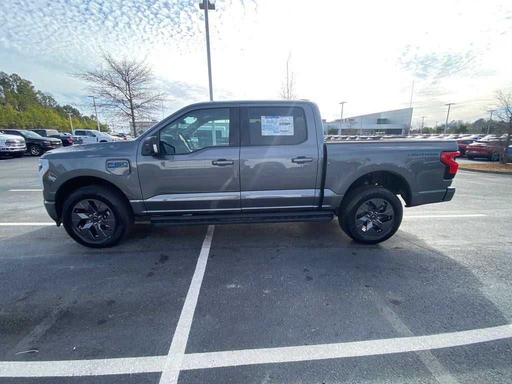 2025 Ford F-150 Lightning Flash