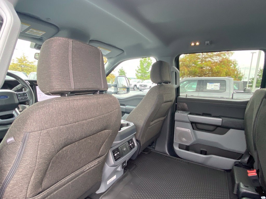 2027 Ford F-250SD XLT