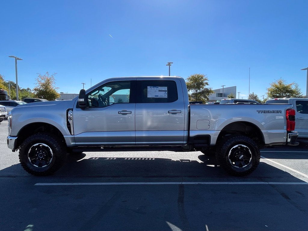 2027 Ford F-350SD XLT