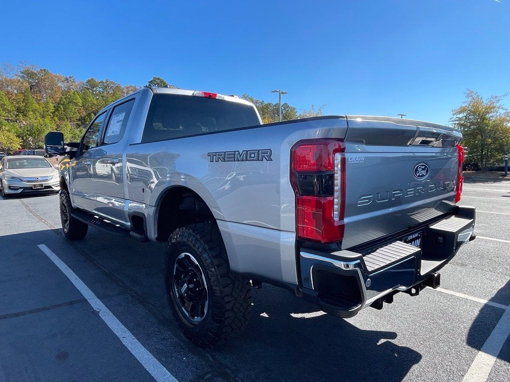 2027 Ford F-350SD XLT