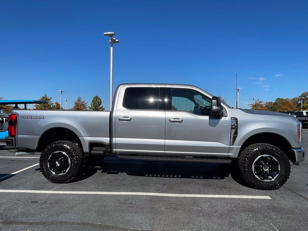 2027 Ford F-350SD XLT