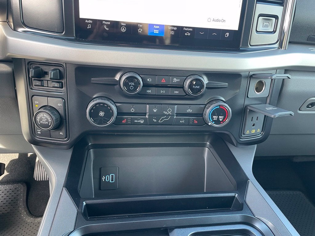 2027 Ford F-350SD XLT