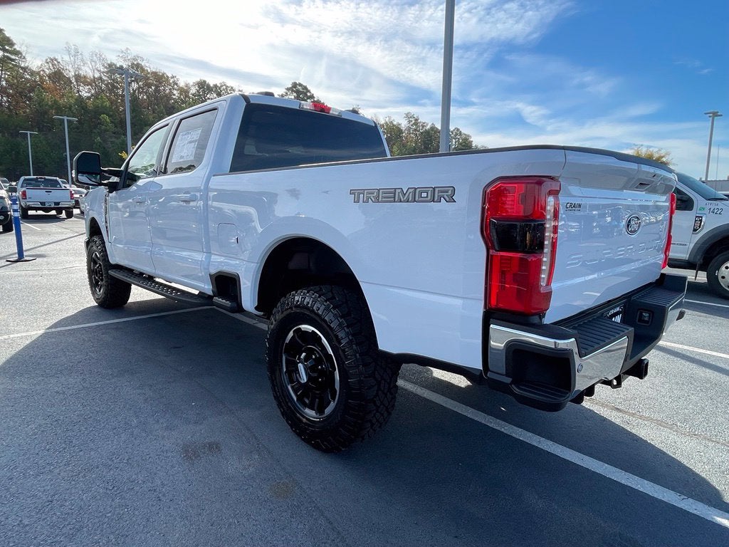 2027 Ford F-350SD XLT