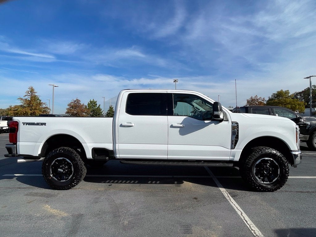 2027 Ford F-350SD XLT
