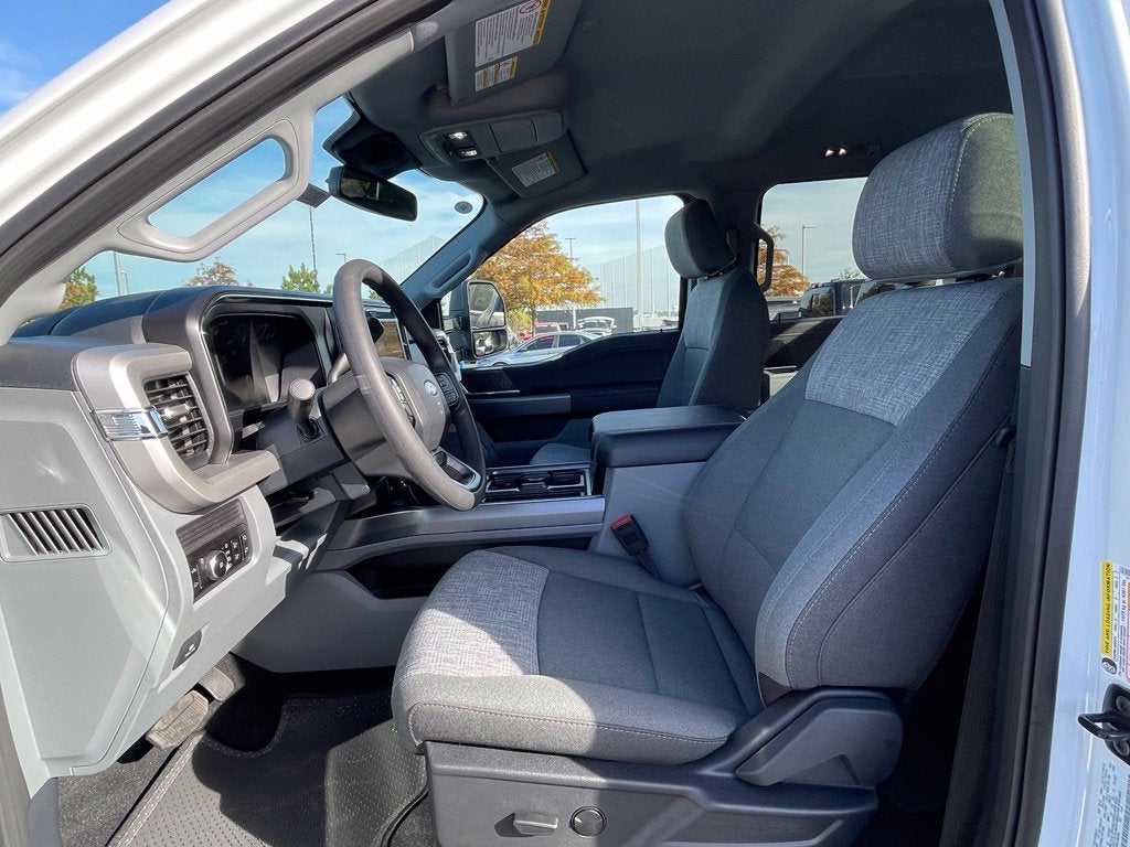 2027 Ford F-350SD XLT