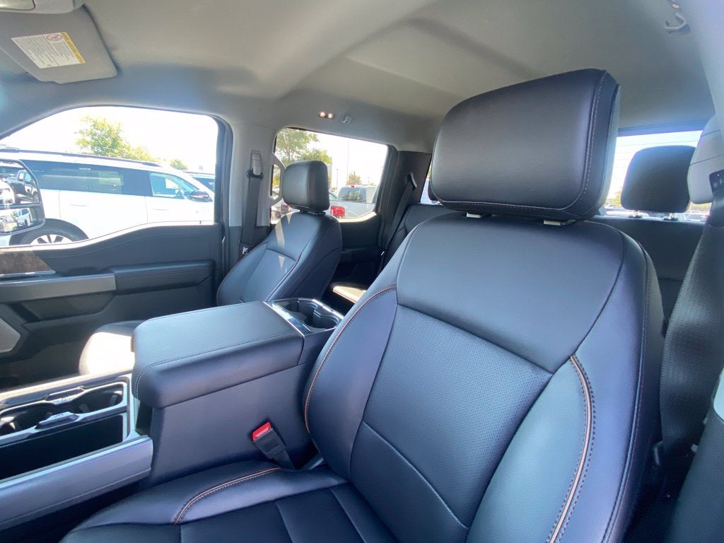 2027 Ford F-350SD Lariat DRW