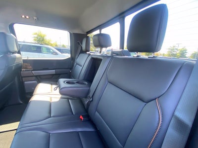 2027 Ford F-350SD Lariat DRW