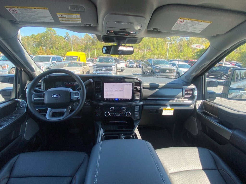 2027 Ford F-350SD Lariat DRW