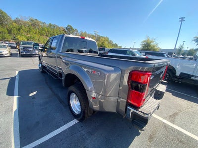 2027 Ford F-350SD Lariat DRW