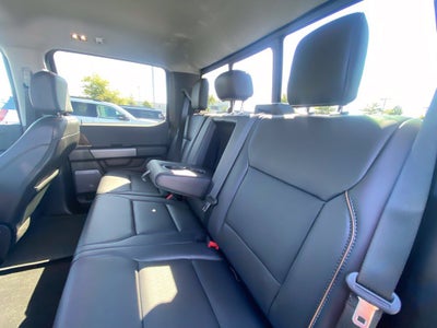 2027 Ford F-350SD Lariat DRW