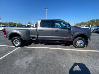 2027 Ford F-350SD Lariat DRW