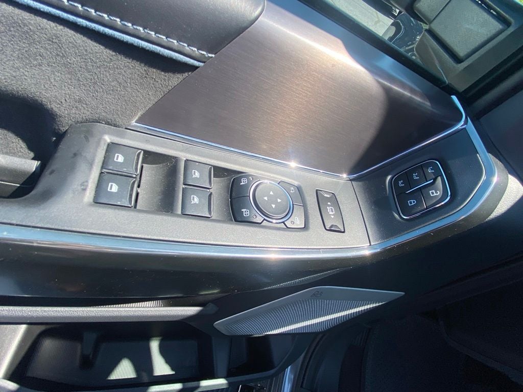 2027 Ford F-350SD Platinum DRW