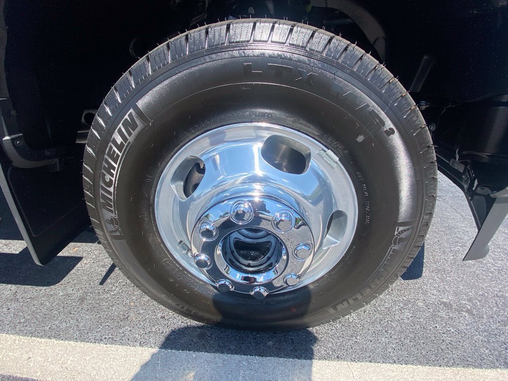 2027 Ford F-350SD Platinum DRW